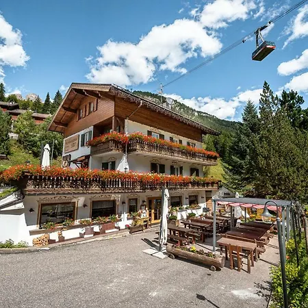 Ruggero Wine 2* Campitello di Fassa