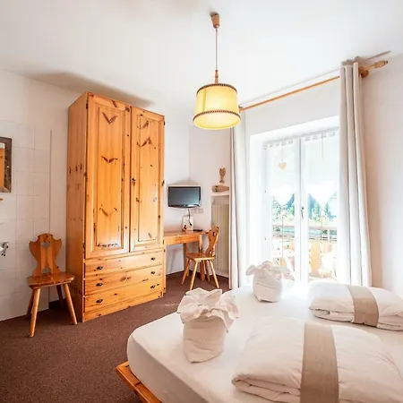 Hotel Ruggero Wine Campitello di Fassa