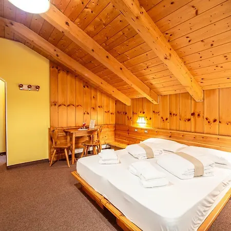 Hotel Ruggero Wine Campitello di Fassa