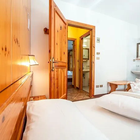 Ruggero Wine Hotel 2*